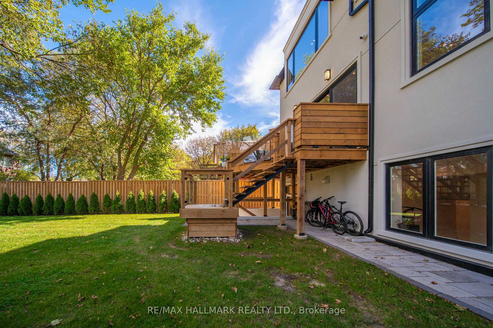 Photo 41 of 27 Collinson Boulevard, North York, Clanton Park — HOMEH
