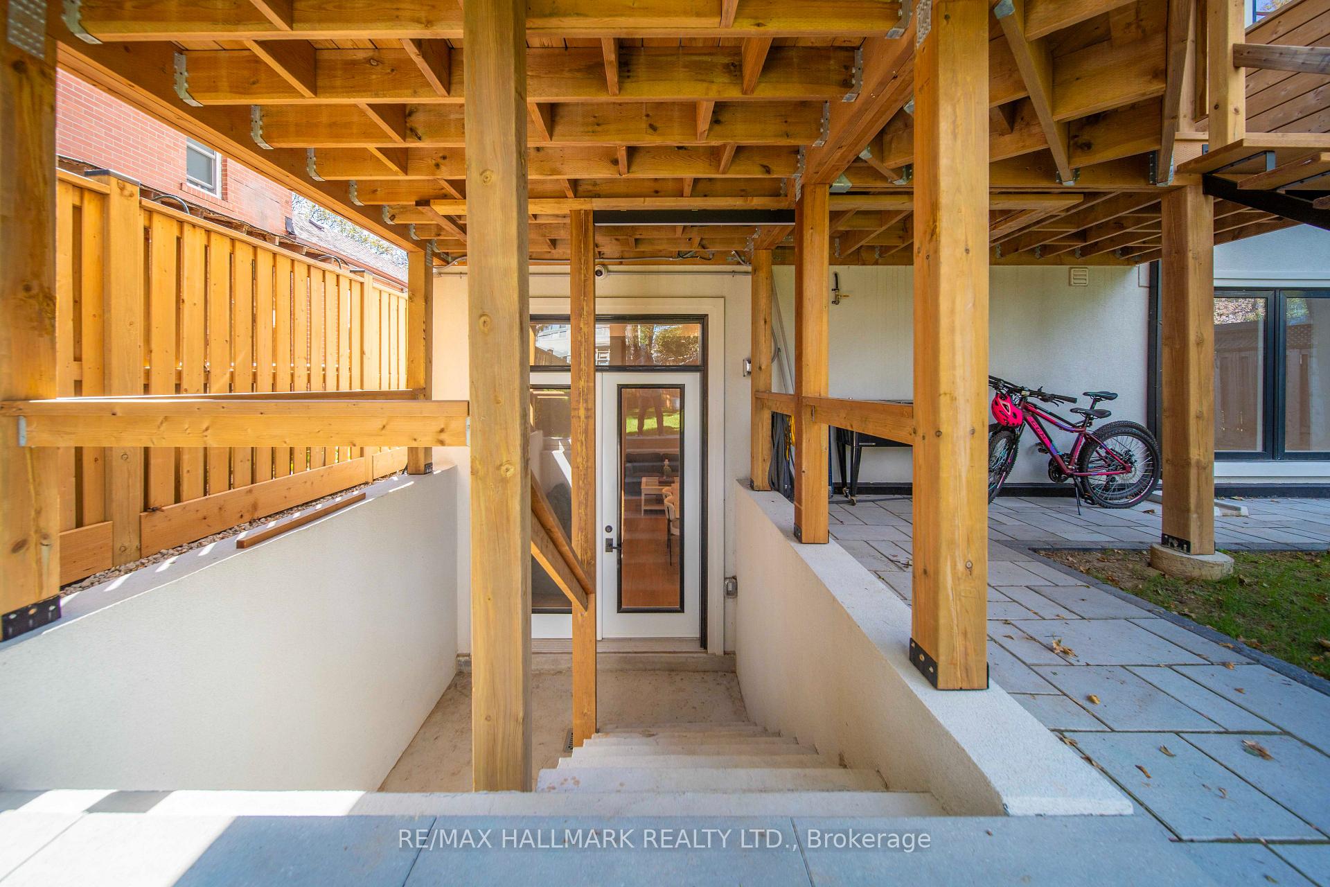 Photo 42 of 27 Collinson Boulevard, North York, Clanton Park — HOMEH