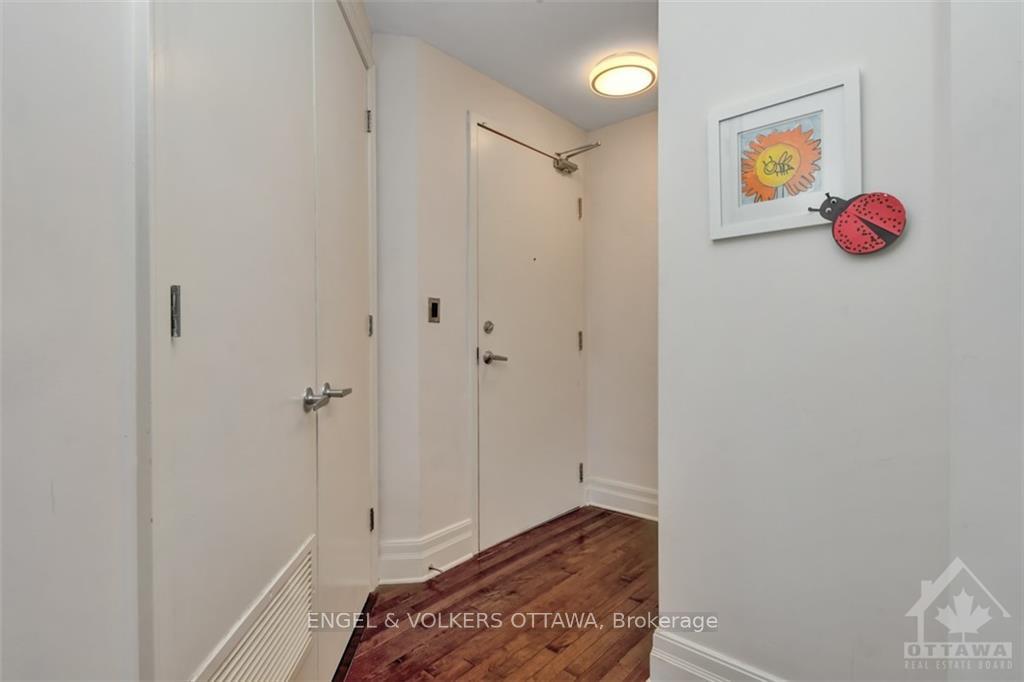 Photo 3 of Unit 304, 457 McLeod Street, Ottawa, Ottawa Centre — HOMEH