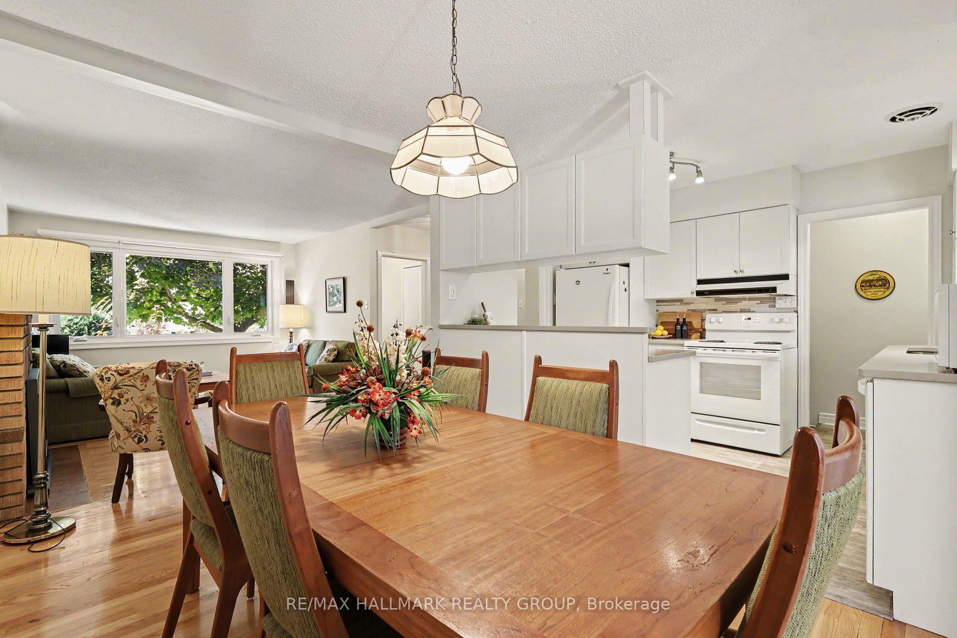 Photo 10 of 183 Martin Avenue, Ottawa, Manor Park — HOMEH