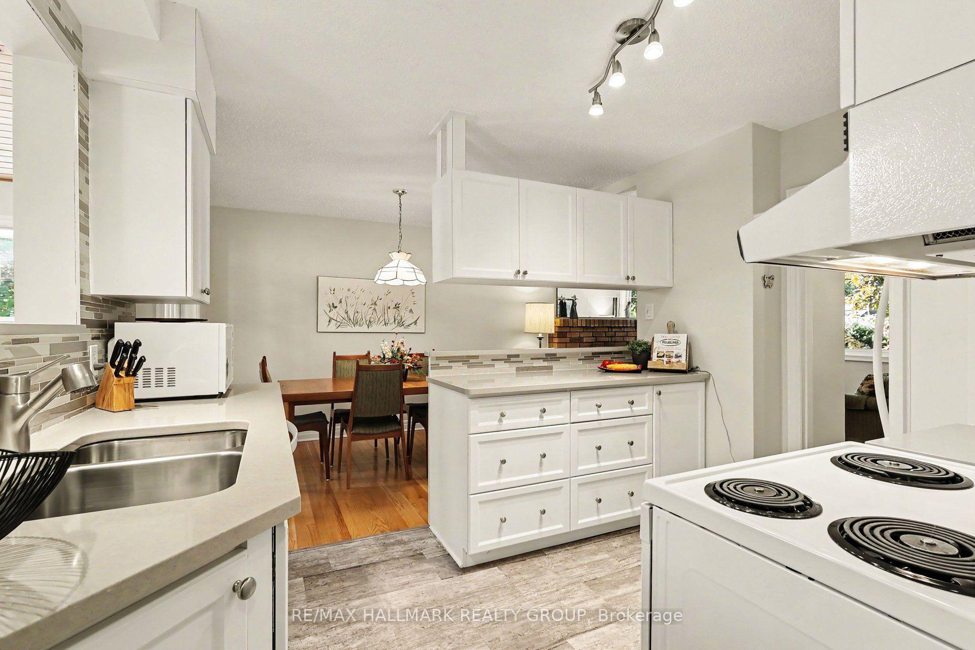 Photo 12 of 183 Martin Avenue, Ottawa, Manor Park — HOMEH