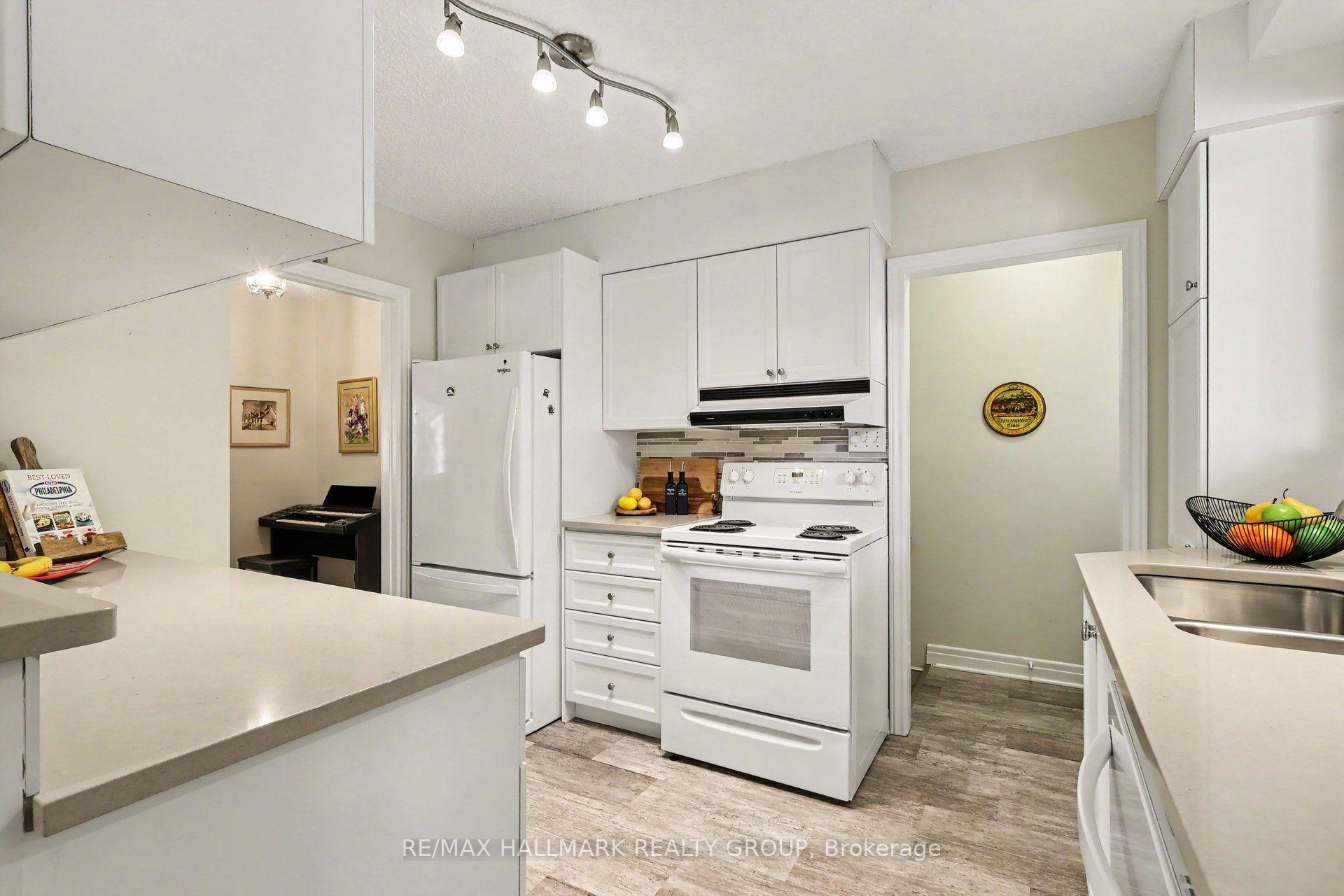 Photo 13 of 183 Martin Avenue, Ottawa, Manor Park — HOMEH