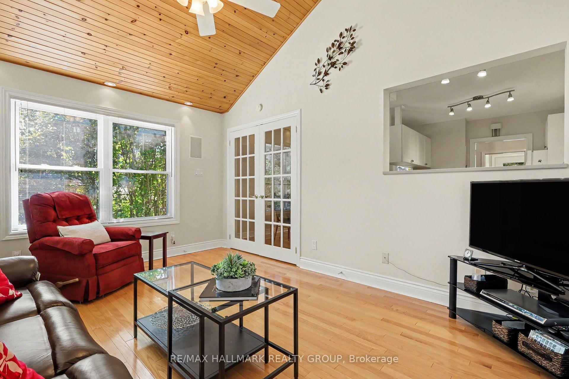 Photo 16 of 183 Martin Avenue, Ottawa, Manor Park — HOMEH