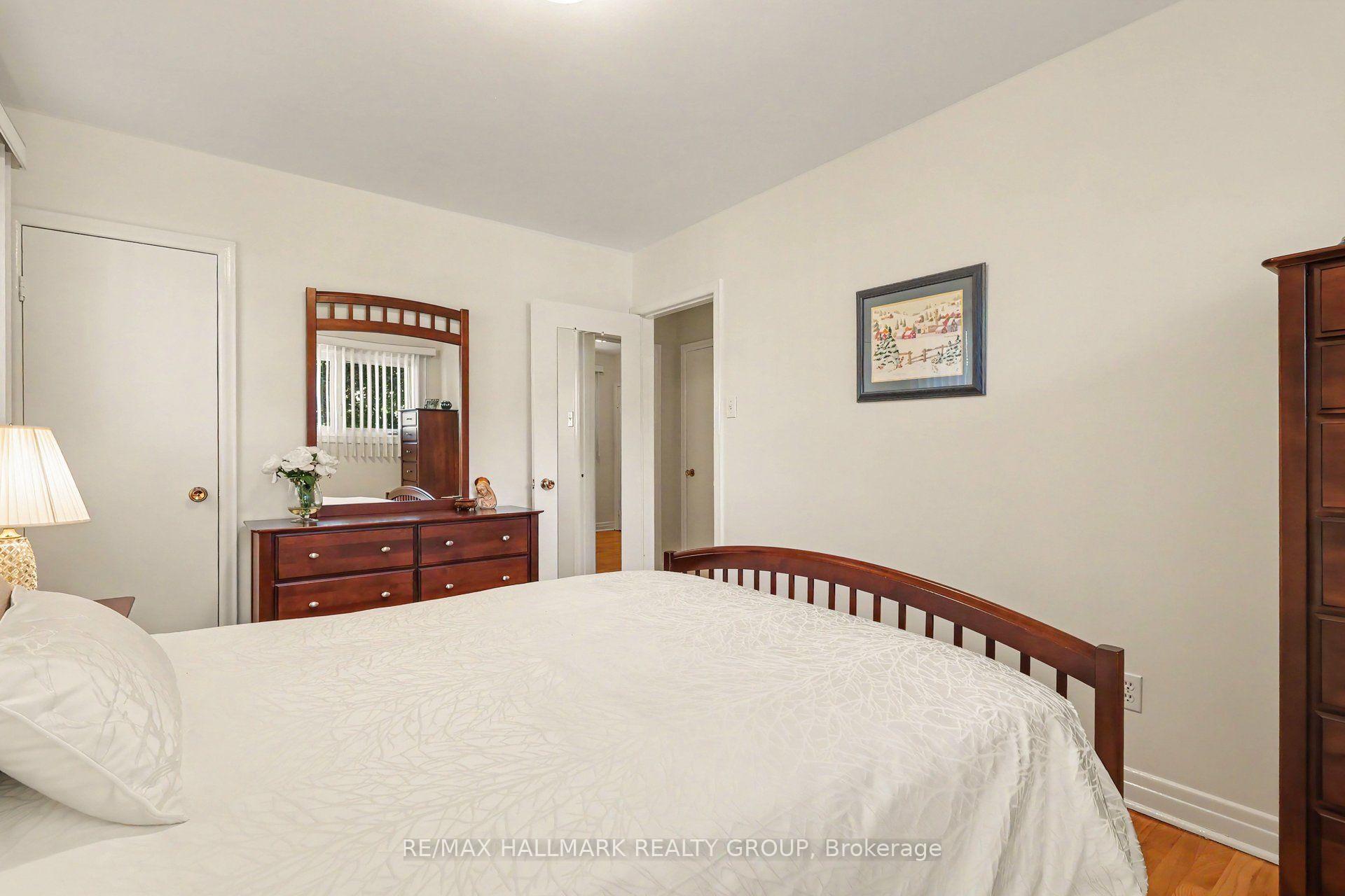 Photo 18 of 183 Martin Avenue, Ottawa, Manor Park — HOMEH