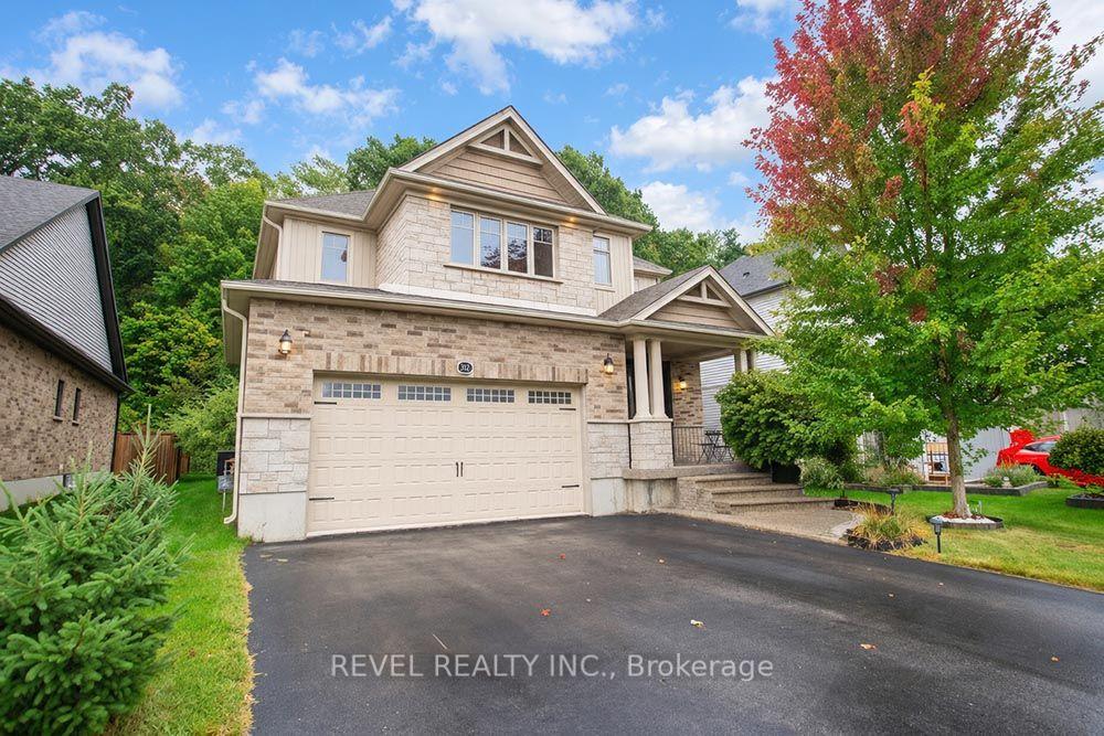 Photo 2 of 217 Woodway Trail, Norfolk, Simcoe — HOMEH