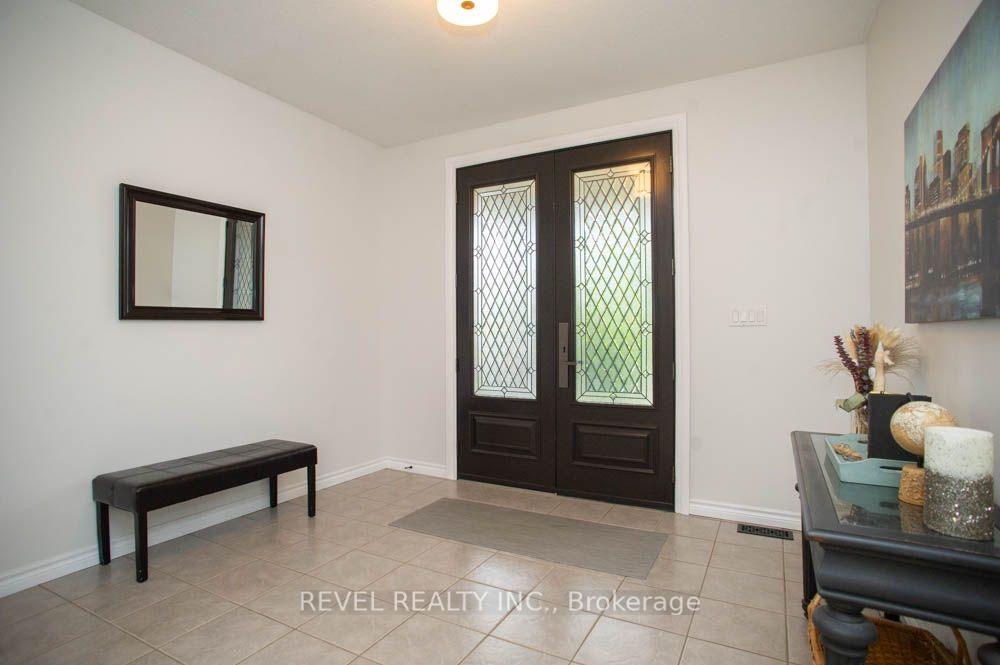 Photo 3 of 217 Woodway Trail, Norfolk, Simcoe — HOMEH