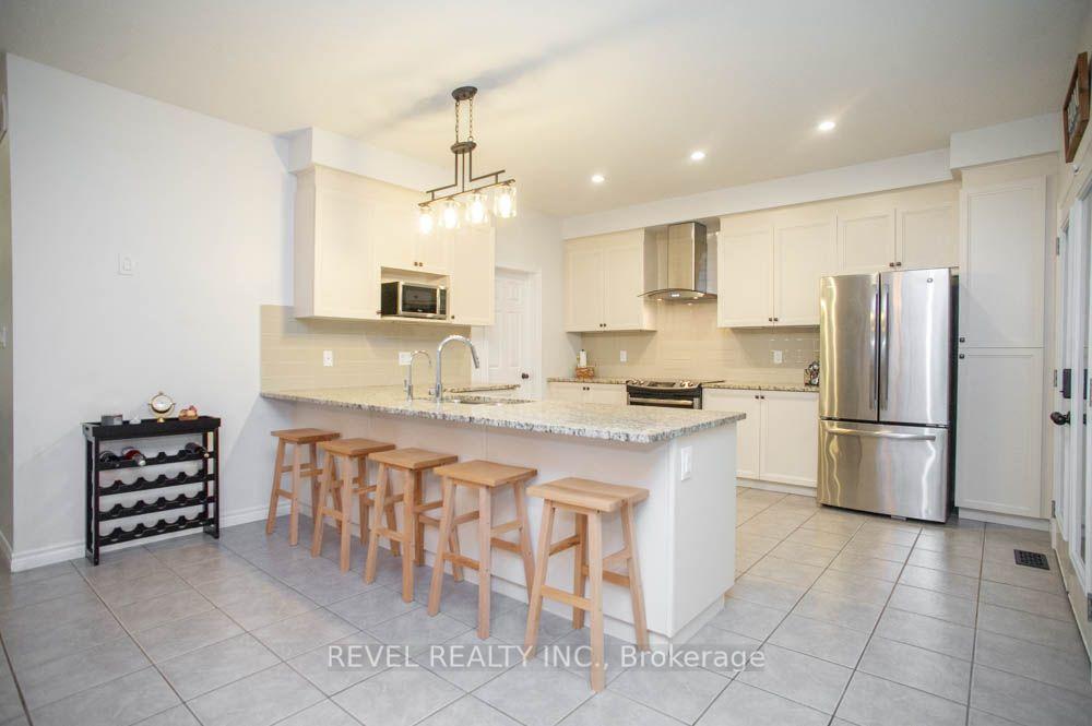 Photo 5 of 217 Woodway Trail, Norfolk, Simcoe — HOMEH