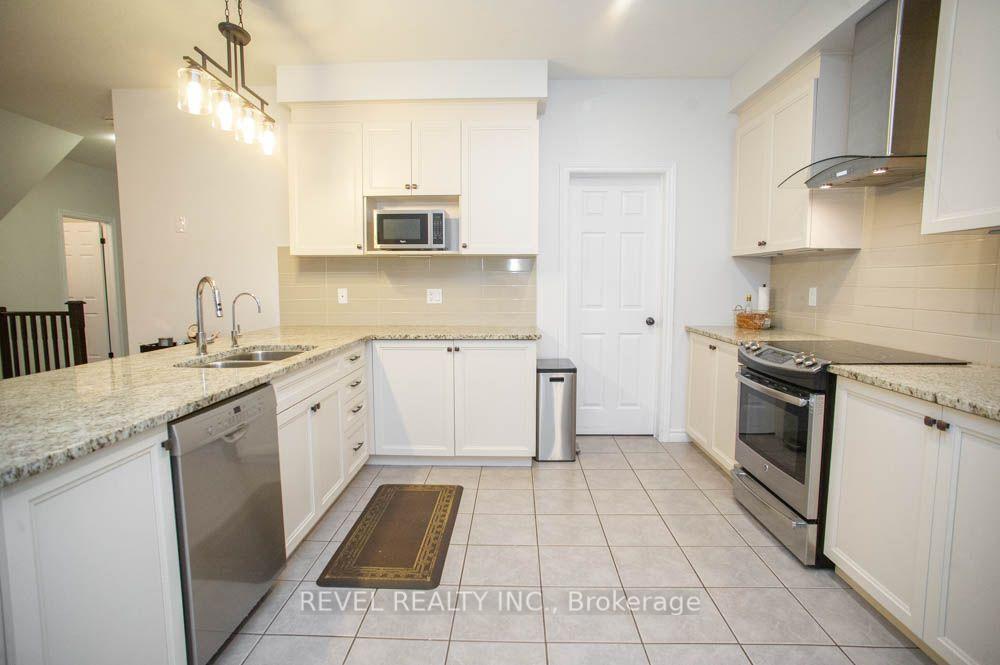 Photo 6 of 217 Woodway Trail, Norfolk, Simcoe — HOMEH