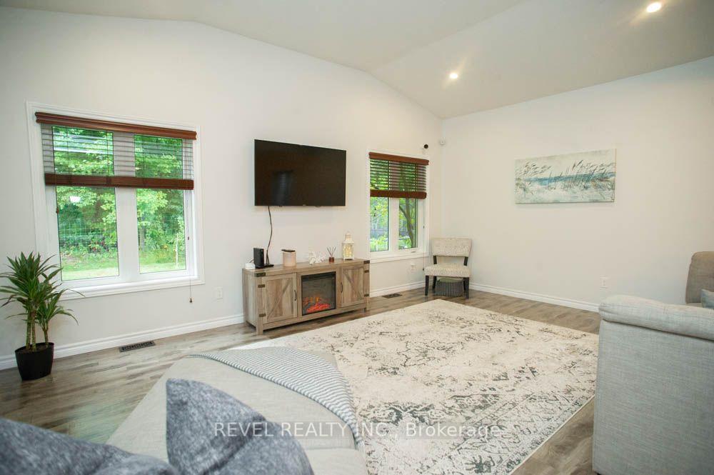 Photo 9 of 217 Woodway Trail, Norfolk, Simcoe — HOMEH