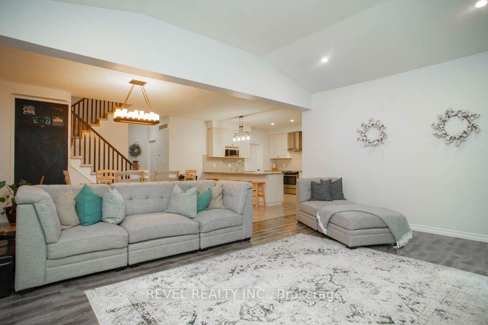 Photo 10 of 217 Woodway Trail, Norfolk, Simcoe — HOMEH