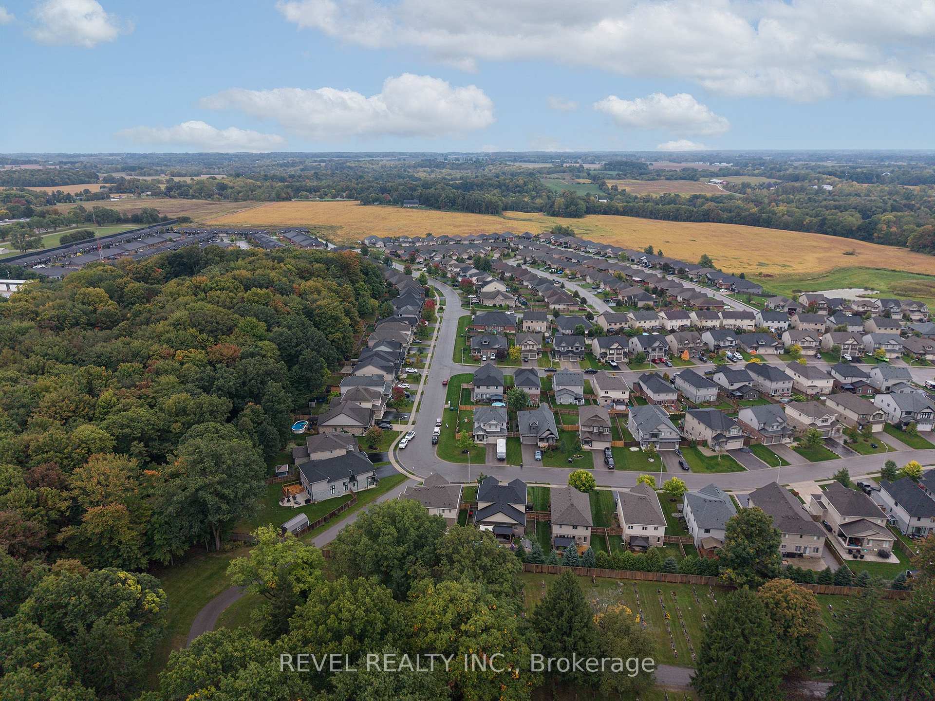 Photo 36 of 217 Woodway Trail, Norfolk, Simcoe — HOMEH