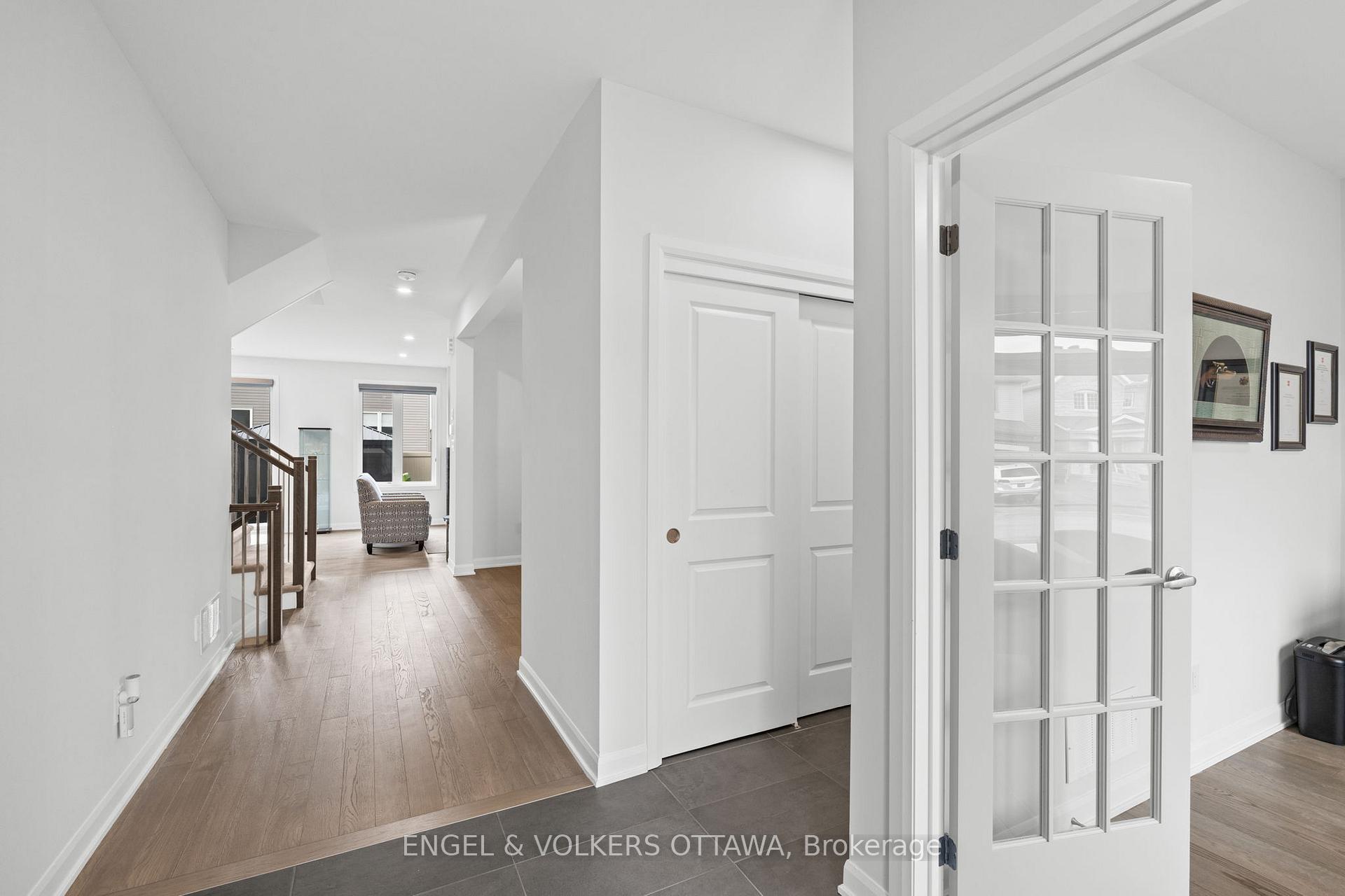 Photo 4 of 195 Alex Polowin Avenue, Ottawa, Barrhaven - Half Moon Bay — HOMEH