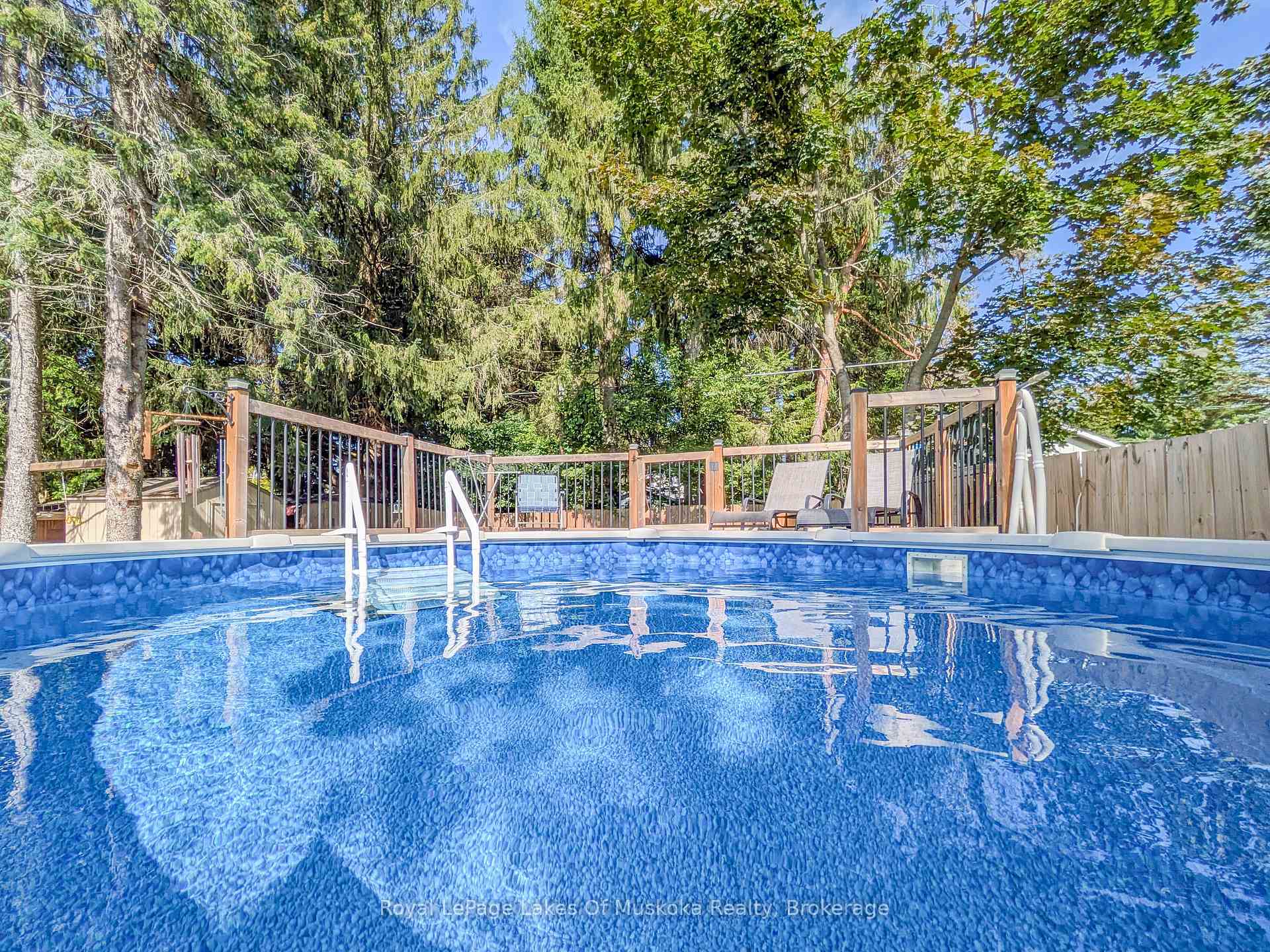 Photo 11 of 63 Taylor Road, Bracebridge — HOMEH