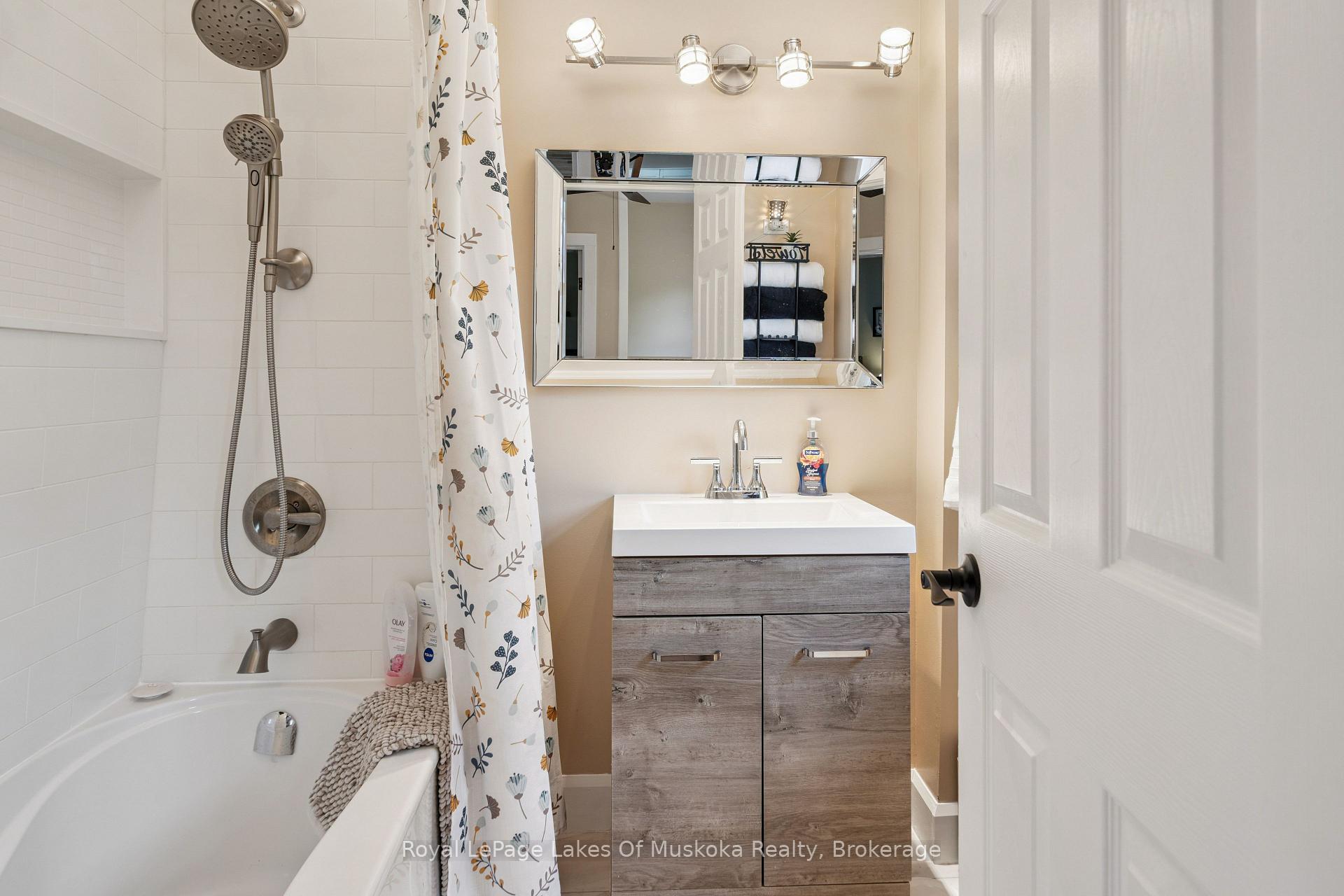 Photo 25 of 63 Taylor Road, Bracebridge — HOMEH