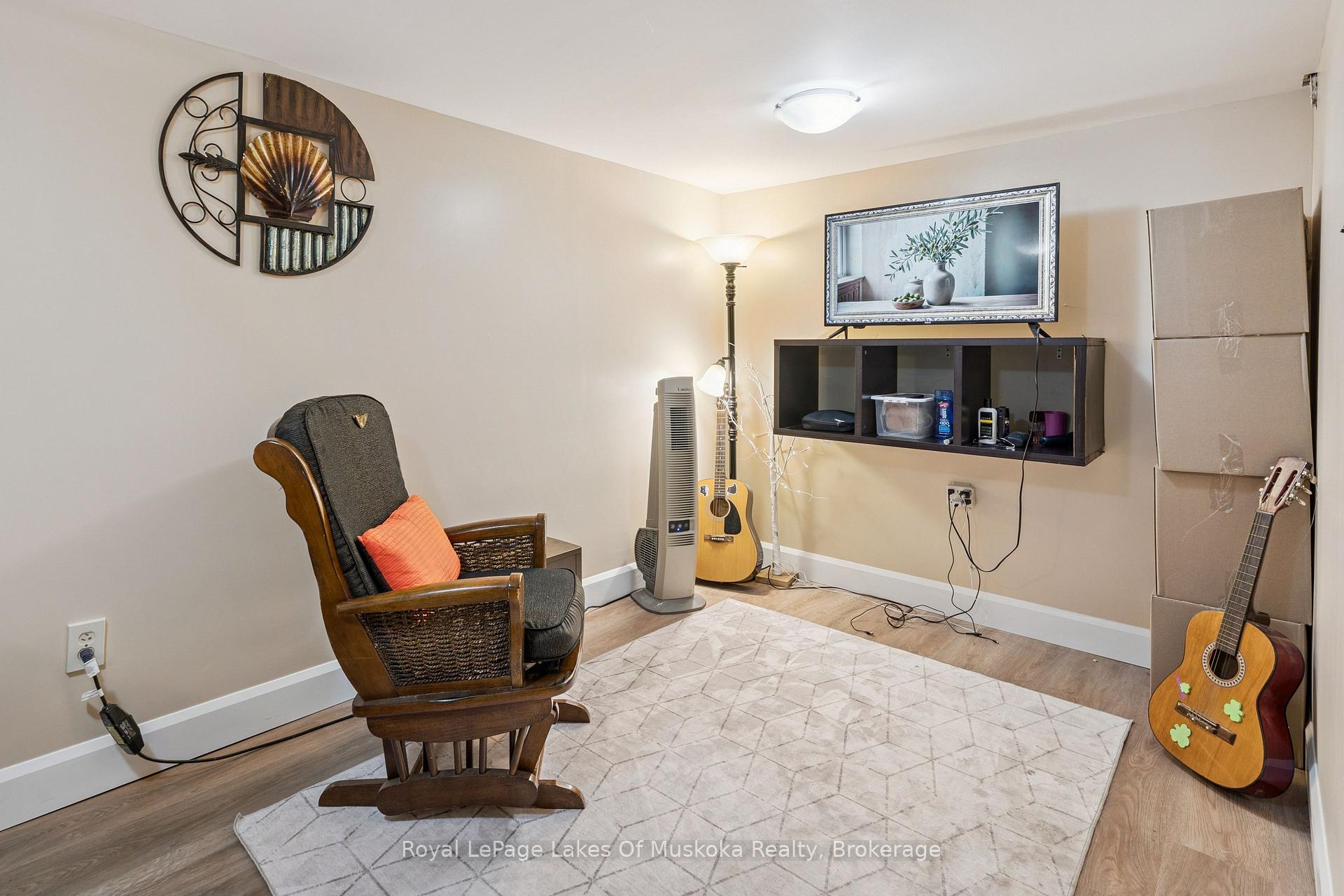 Photo 30 of 63 Taylor Road, Bracebridge — HOMEH