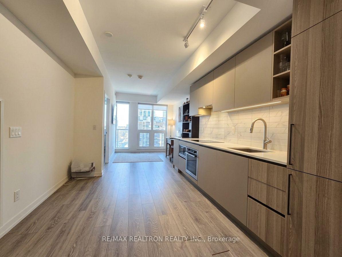 Photo 4 of Unit 1212, 55 Mercer Street, Toronto, Waterfront Communities — HOMEH