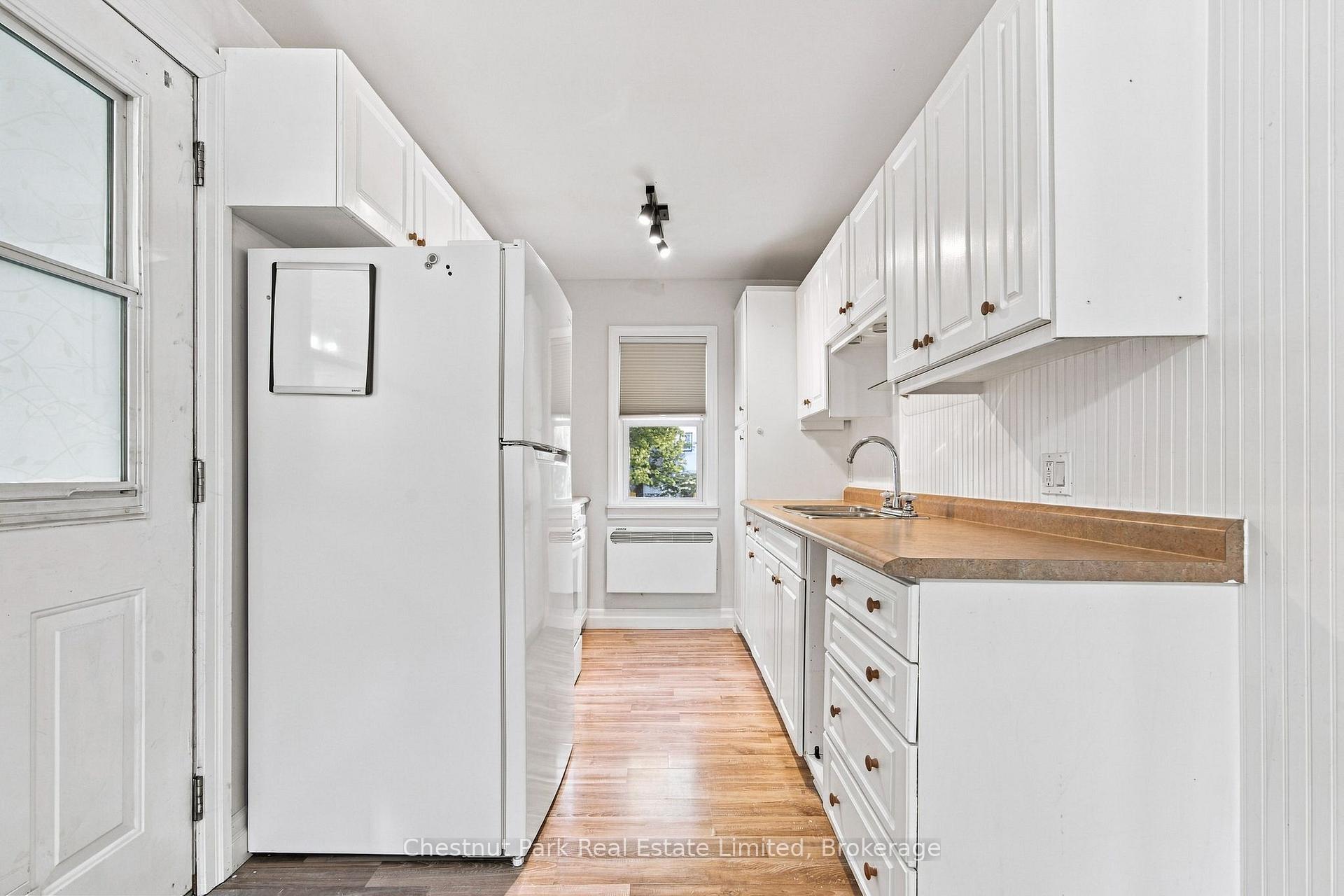 Photo 10 of 9 Rogers Street, Prince Edward County, Picton Ward — HOMEH