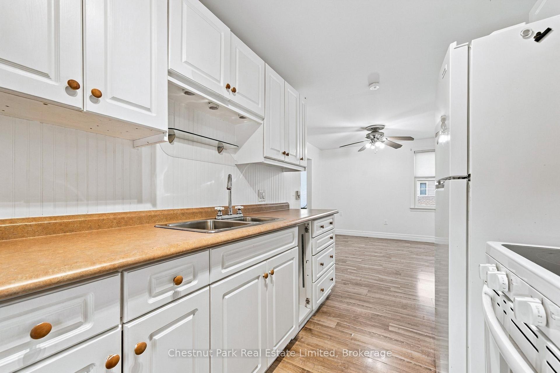 Photo 11 of 9 Rogers Street, Prince Edward County, Picton Ward — HOMEH