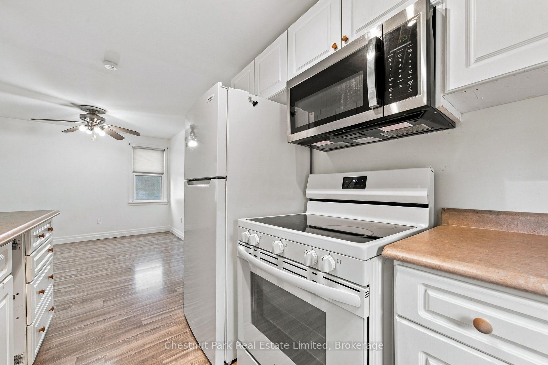 Photo 12 of 9 Rogers Street, Prince Edward County, Picton Ward — HOMEH