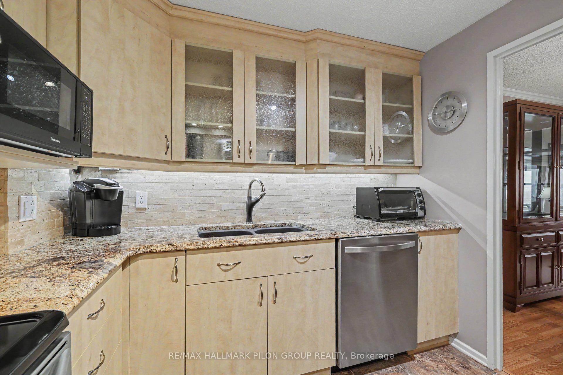 Photo 11 of Unit 1305, 415 Greenview Avenue, Ottawa, Britannia — HOMEH
