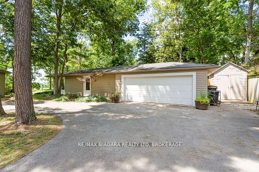 Photo 91 of 429 Ridge Road E, Grimsby, Grimsby Escarpment — HOMEH