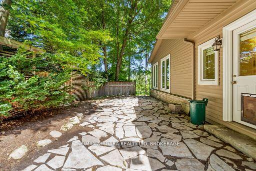 Photo 95 of 429 Ridge Road E, Grimsby, Grimsby Escarpment — HOMEH