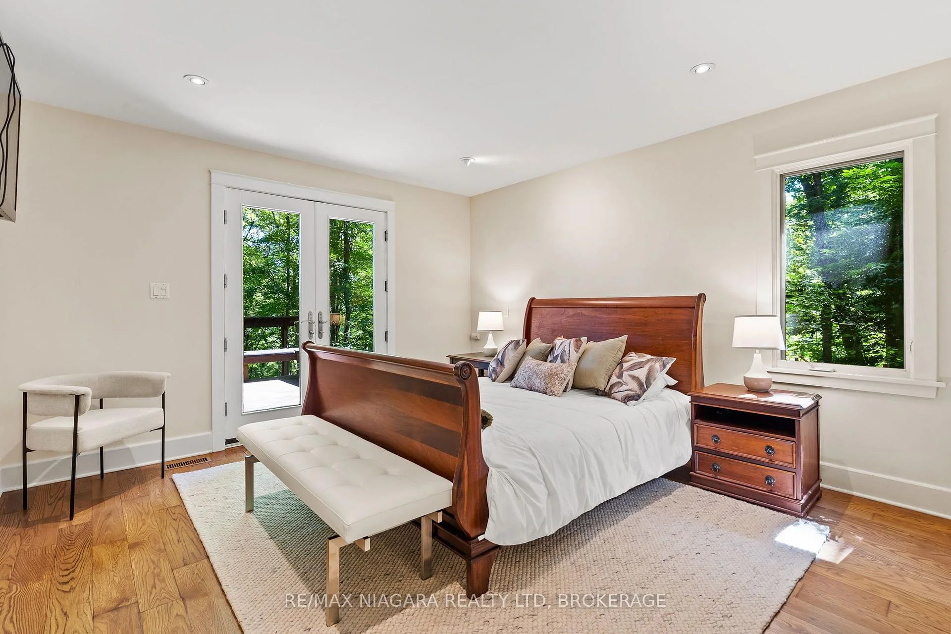 Photo 20 of 429 Ridge Road E, Grimsby, Grimsby Escarpment — HOMEH