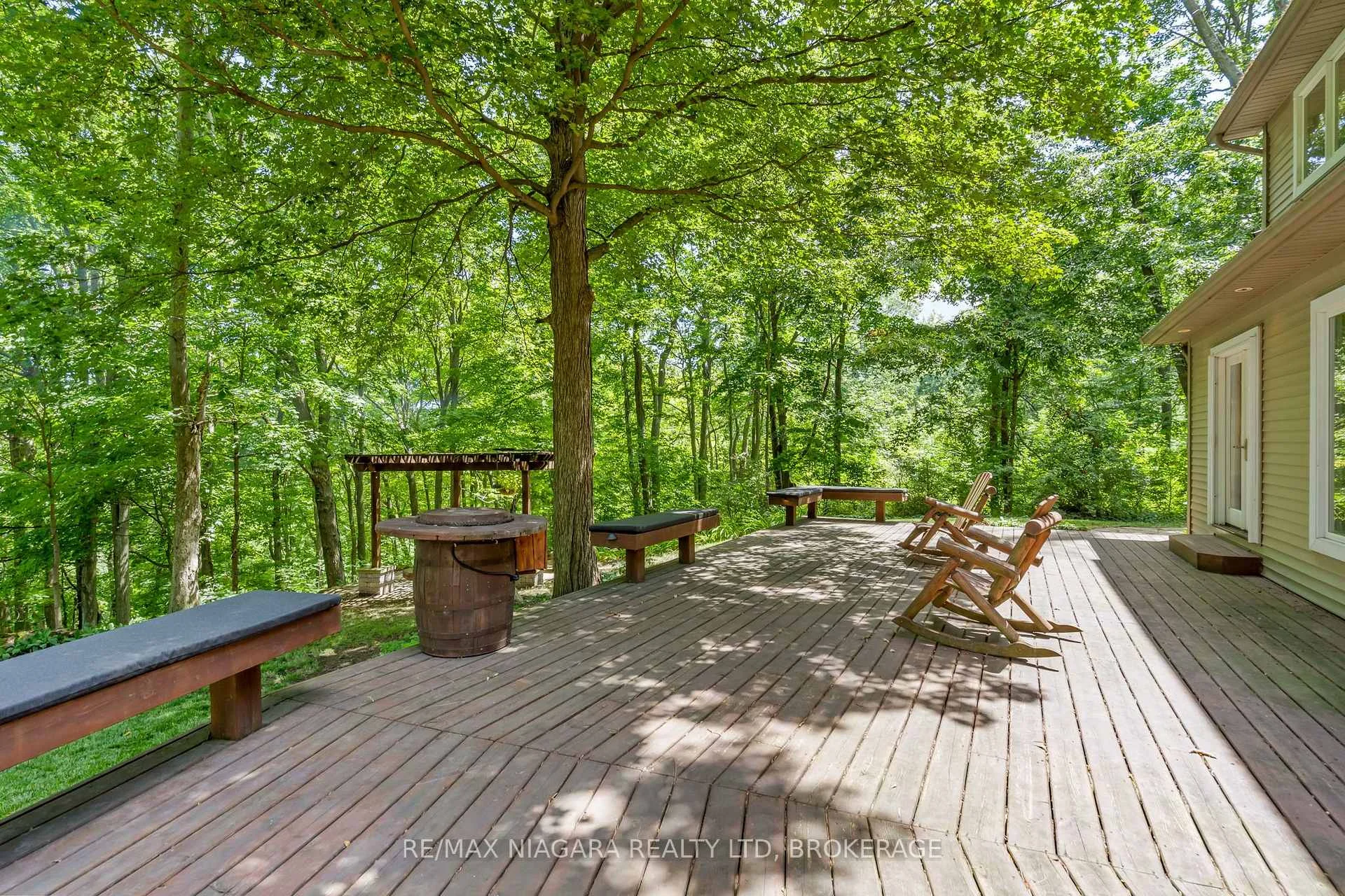 Photo 52 of 429 Ridge Road E, Grimsby, Grimsby Escarpment — HOMEH