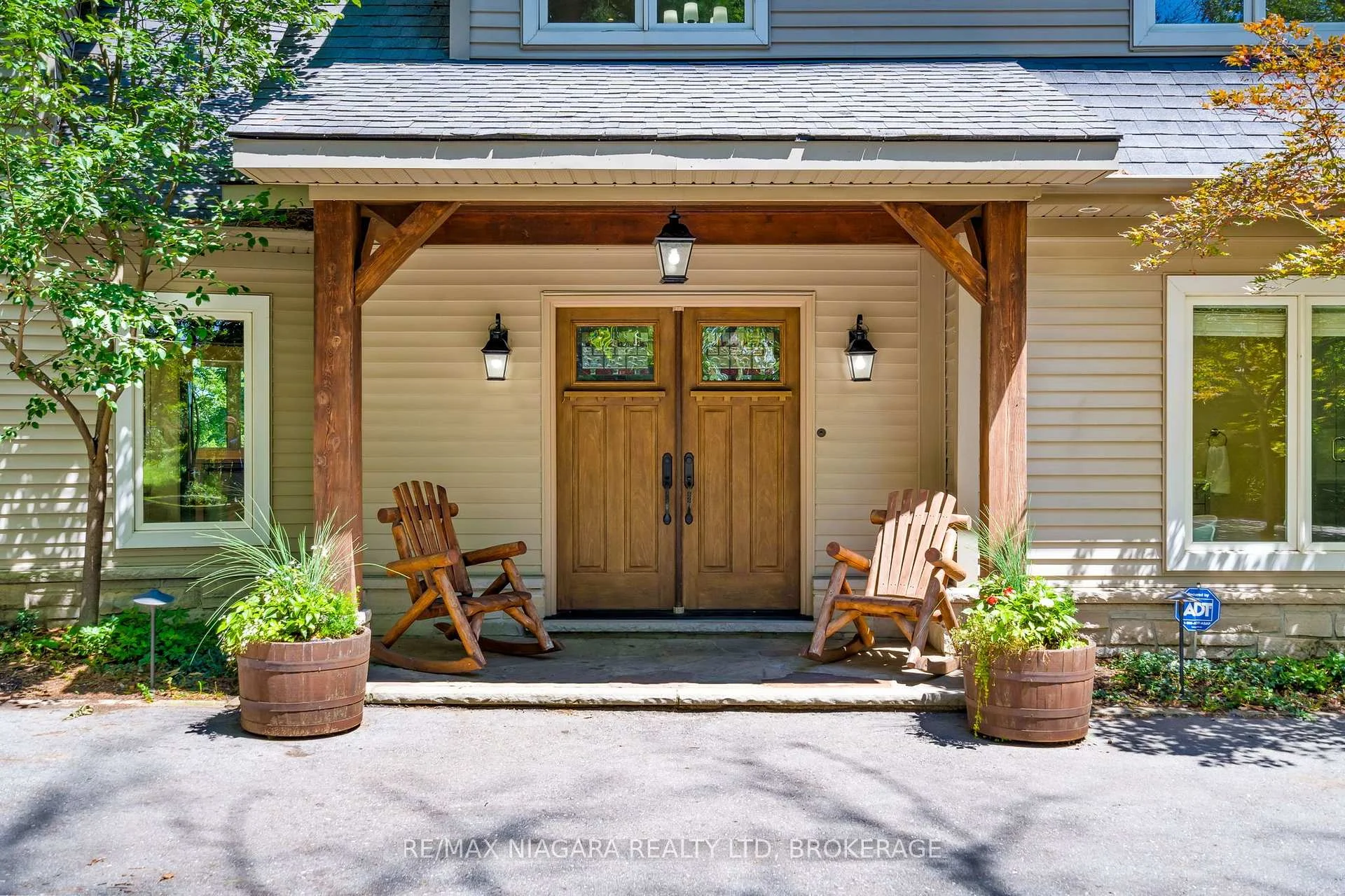 Photo 60 of 429 Ridge Road E, Grimsby, Grimsby Escarpment — HOMEH