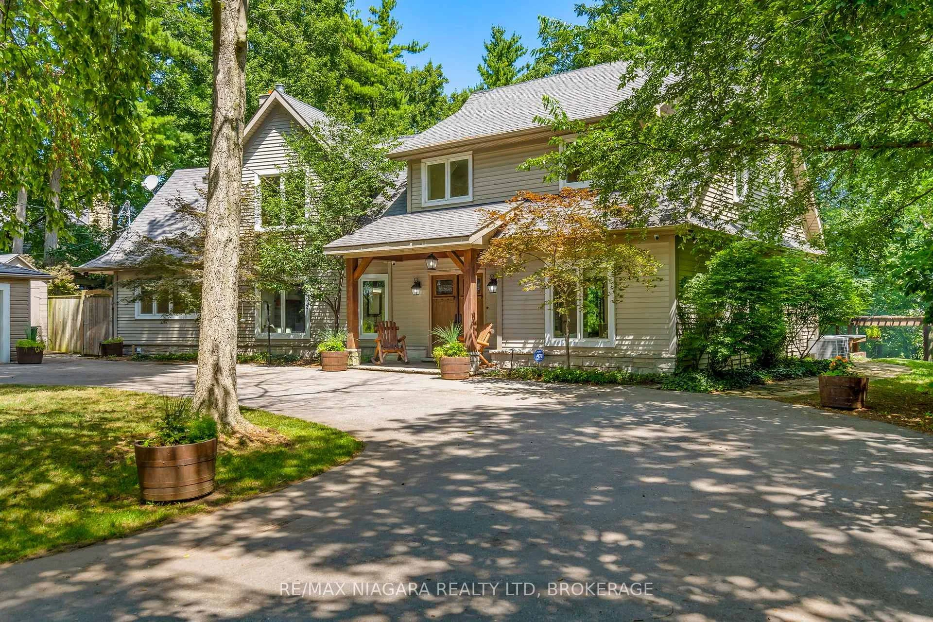 Photo 64 of 429 Ridge Road E, Grimsby, Grimsby Escarpment — HOMEH