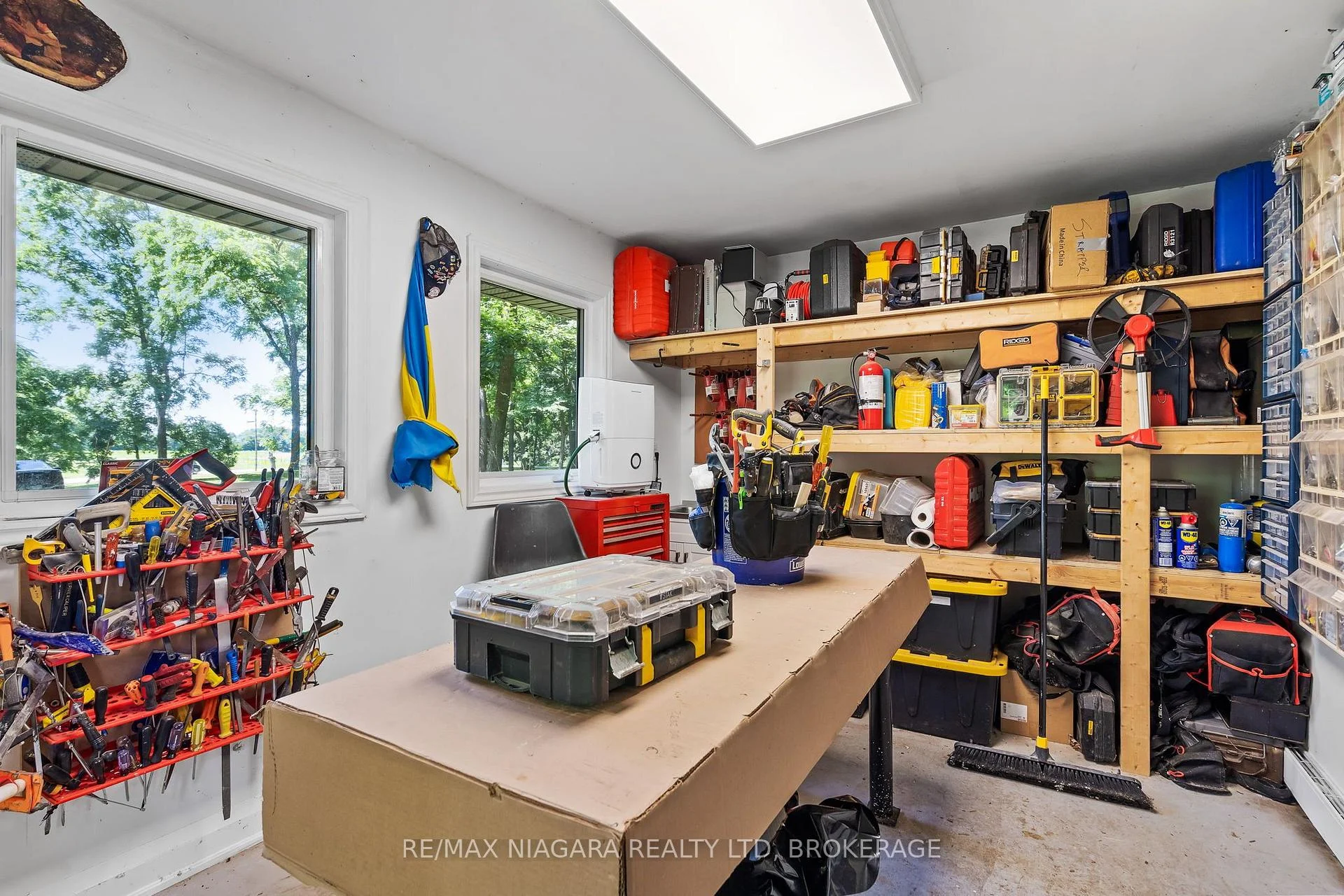 Photo 94 of 429 Ridge Road E, Grimsby, Grimsby Escarpment — HOMEH