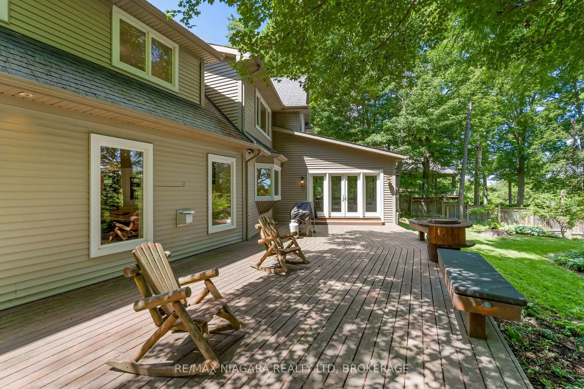 Photo 100 of 429 Ridge Road E, Grimsby, Grimsby Escarpment — HOMEH