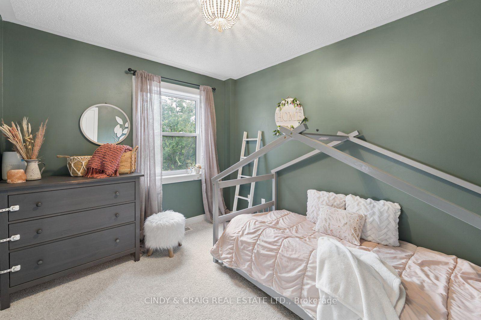 Photo 21 of 72 Lafayette Boulevard, Whitby, Williamsburg — HOMEH