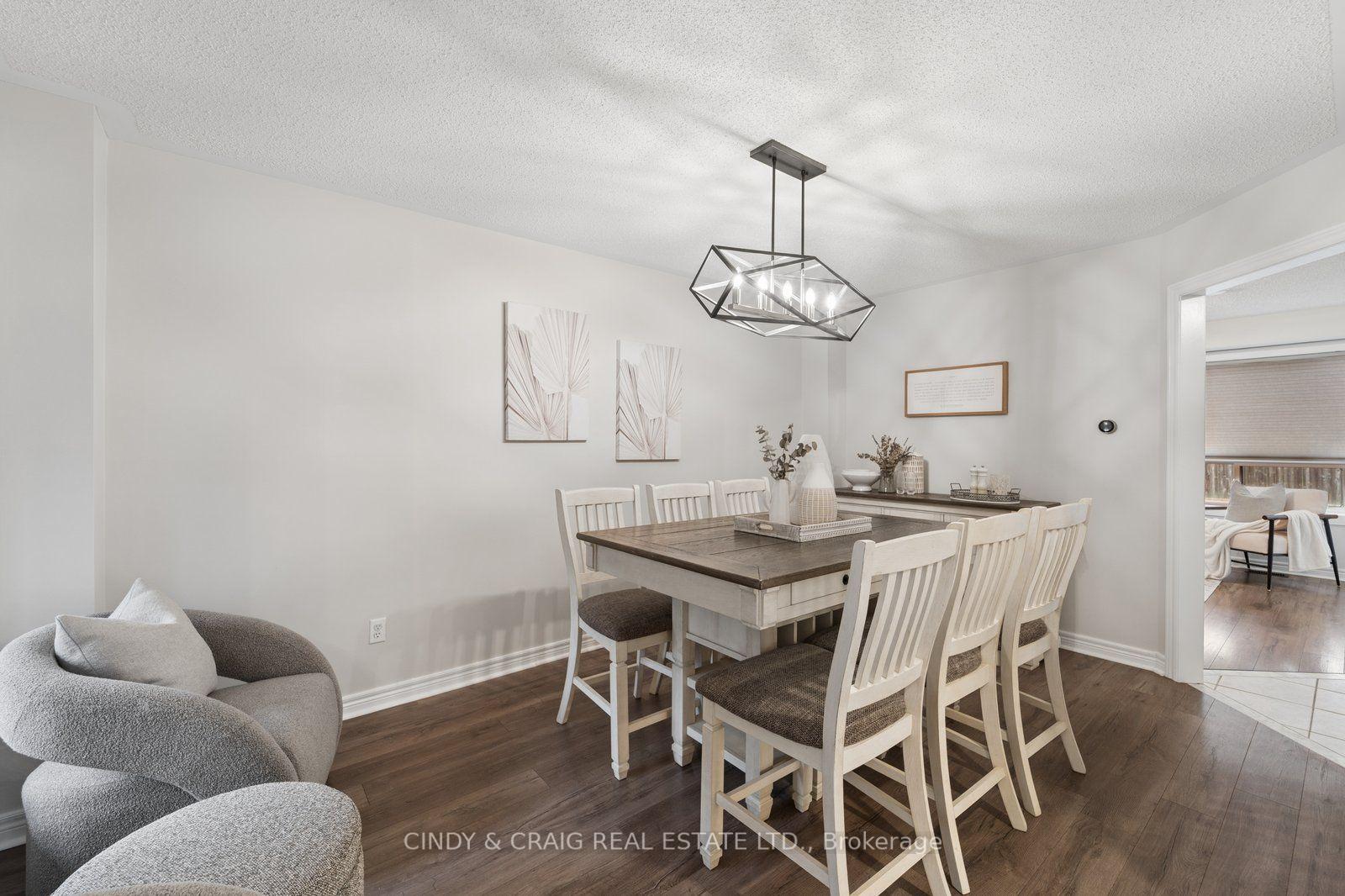 Photo 8 of 72 Lafayette Boulevard, Whitby, Williamsburg — HOMEH