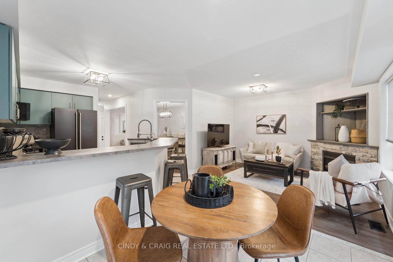 Photo 14 of 72 Lafayette Boulevard, Whitby, Williamsburg — HOMEH