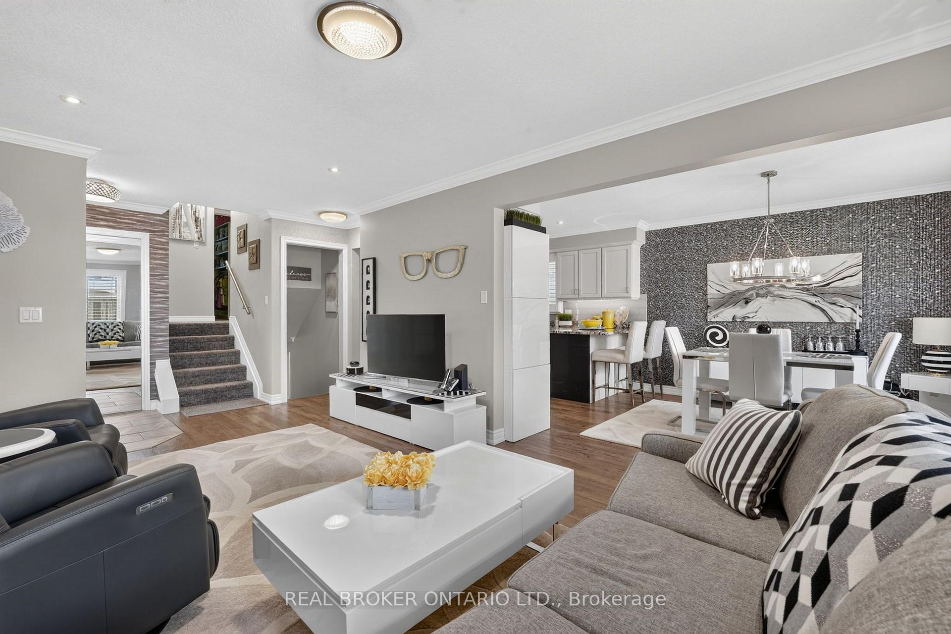 Photo 9 of 5 Hidden Court, Brantford, Cedarland — HOMEH