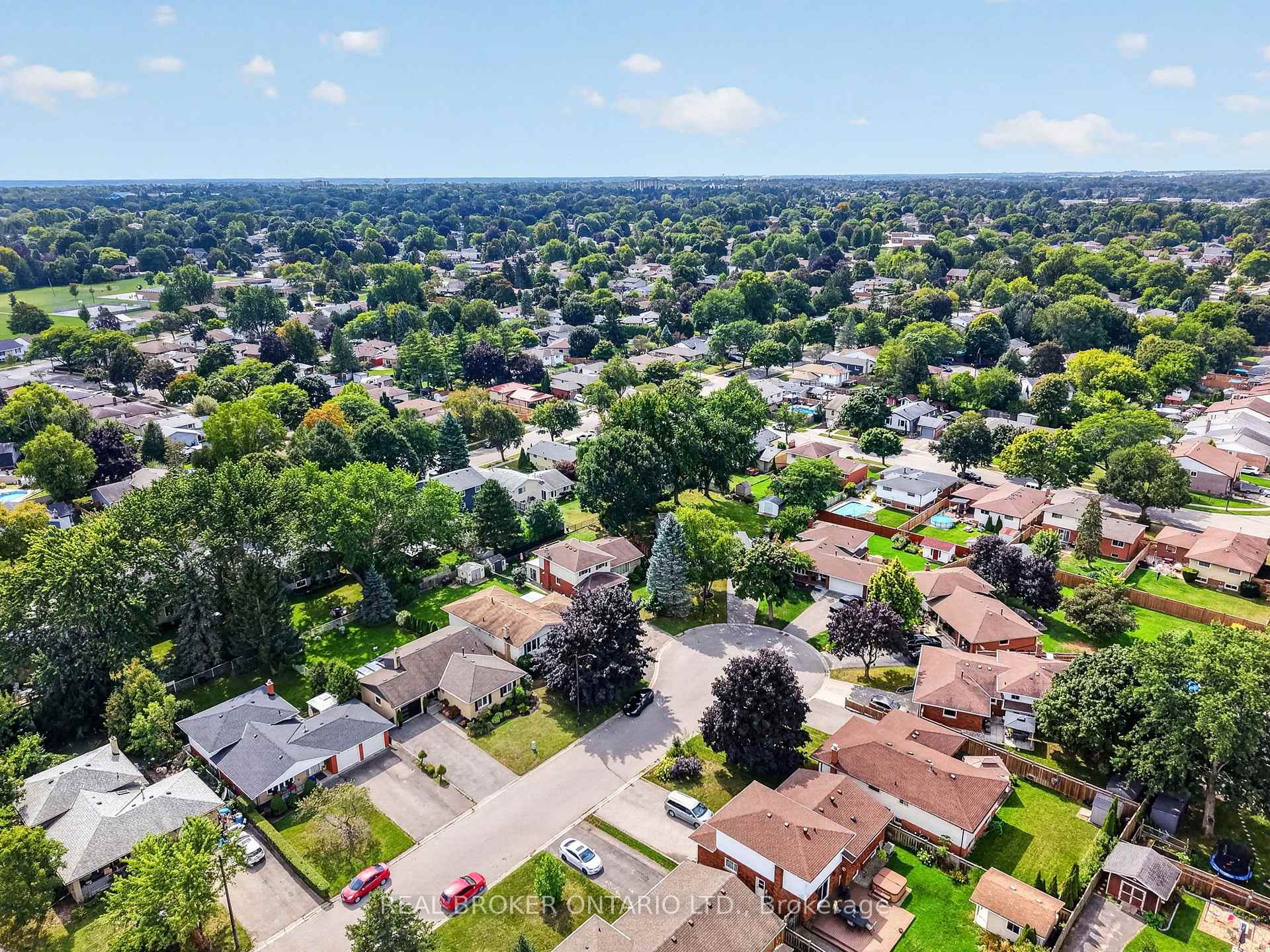 Photo 41 of 5 Hidden Court, Brantford, Cedarland — HOMEH