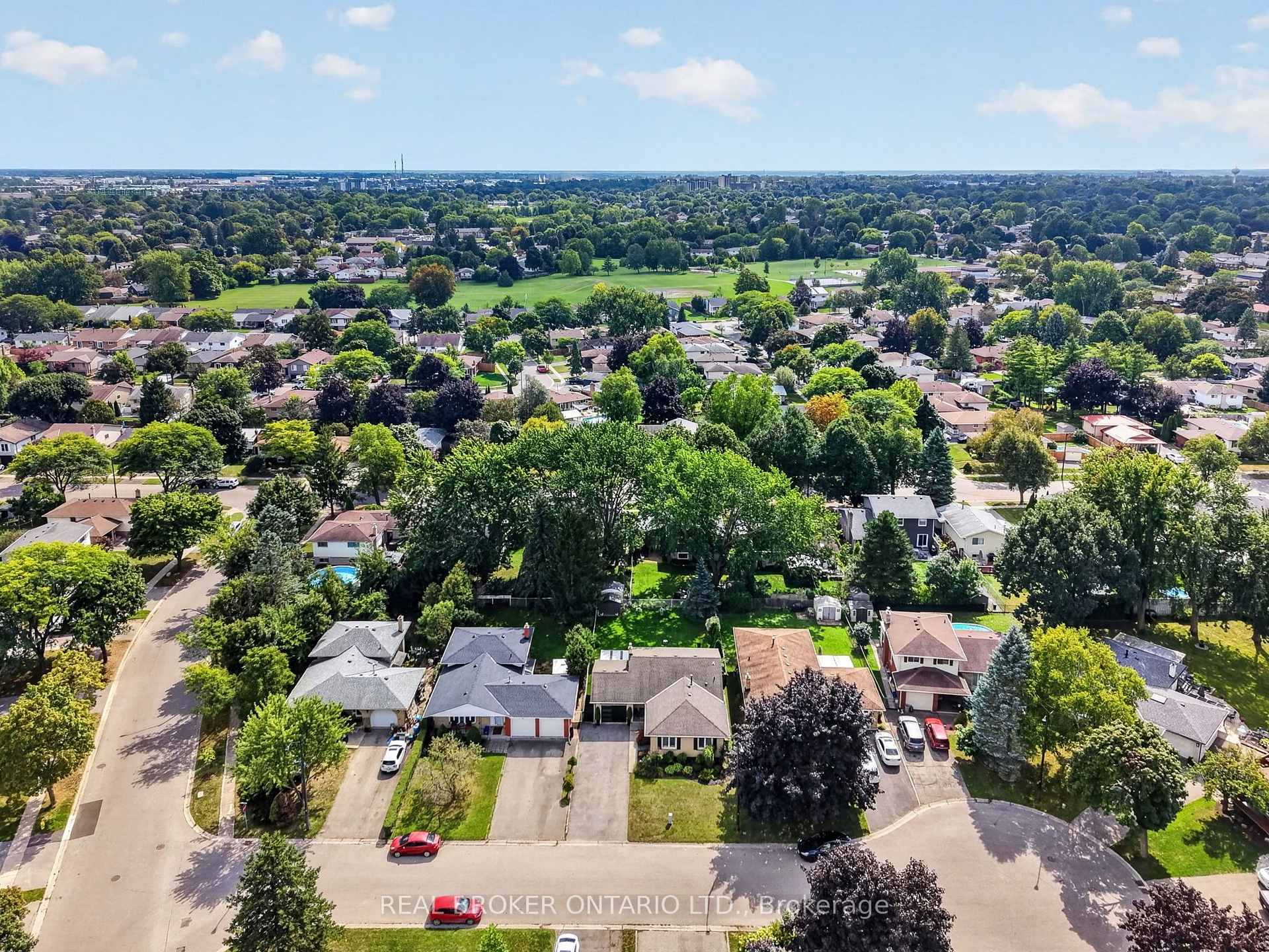 Photo 42 of 5 Hidden Court, Brantford, Cedarland — HOMEH