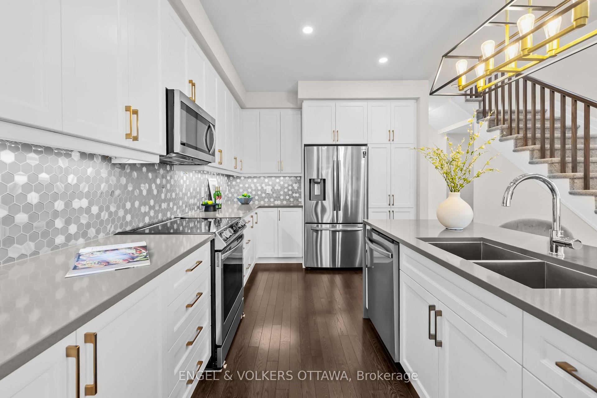 Photo 7 of 133 Angelonia Crescent, Ottawa, Blossom Park/Kemp Park/Findlay Creek — HOMEH