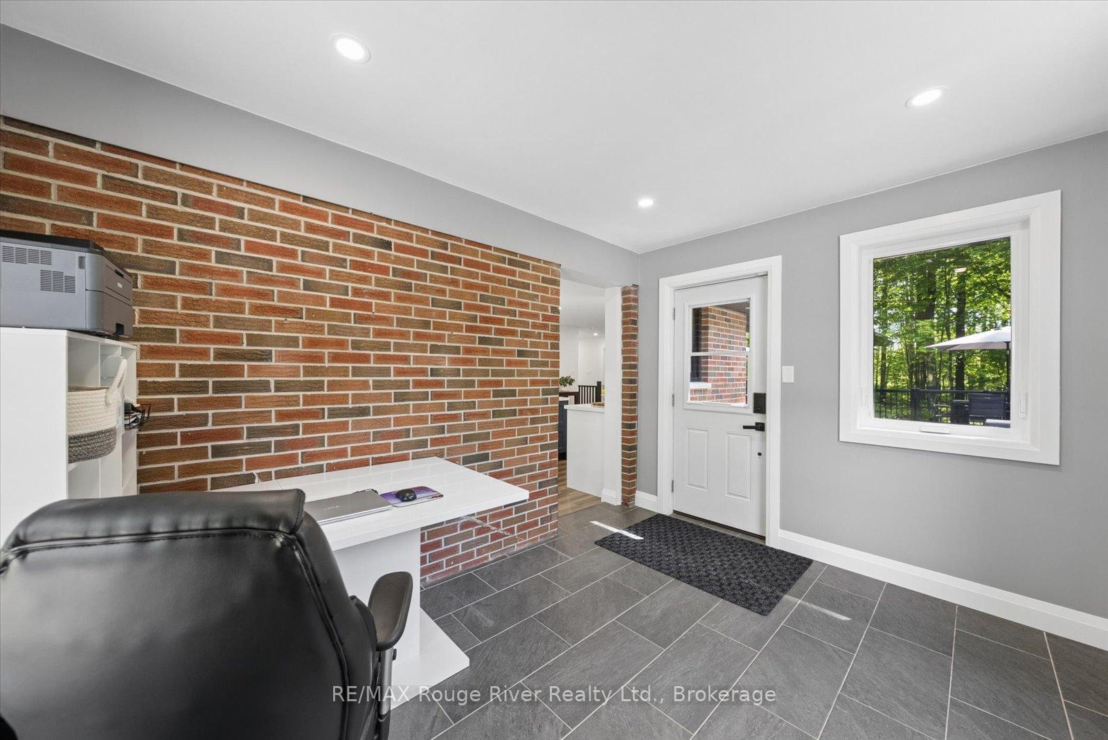 Photo 14 of 1004 Telecom Road, Kawartha Lakes, Manvers — HOMEH
