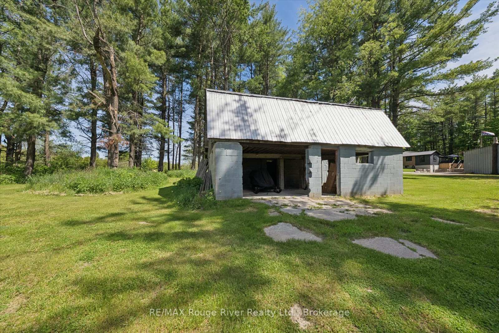 Photo 37 of 1004 Telecom Road, Kawartha Lakes, Manvers — HOMEH