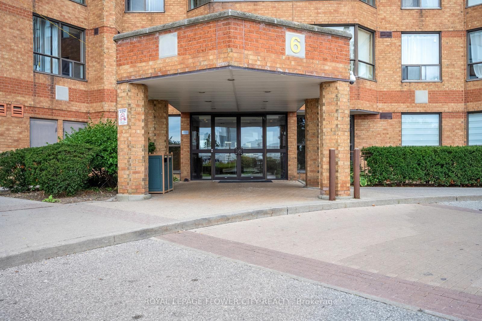 Photo of Unit 417, 6 Humberline Drive