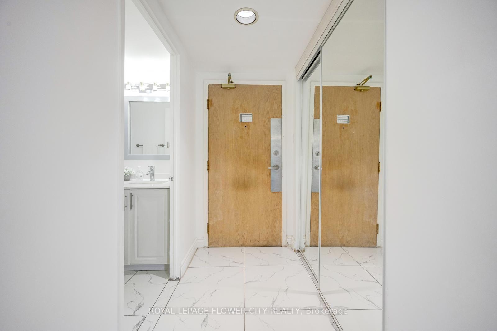 Photo 11 of Unit 417, 6 Humberline Drive, Etobicoke, West Humber-Clairville — HOMEH