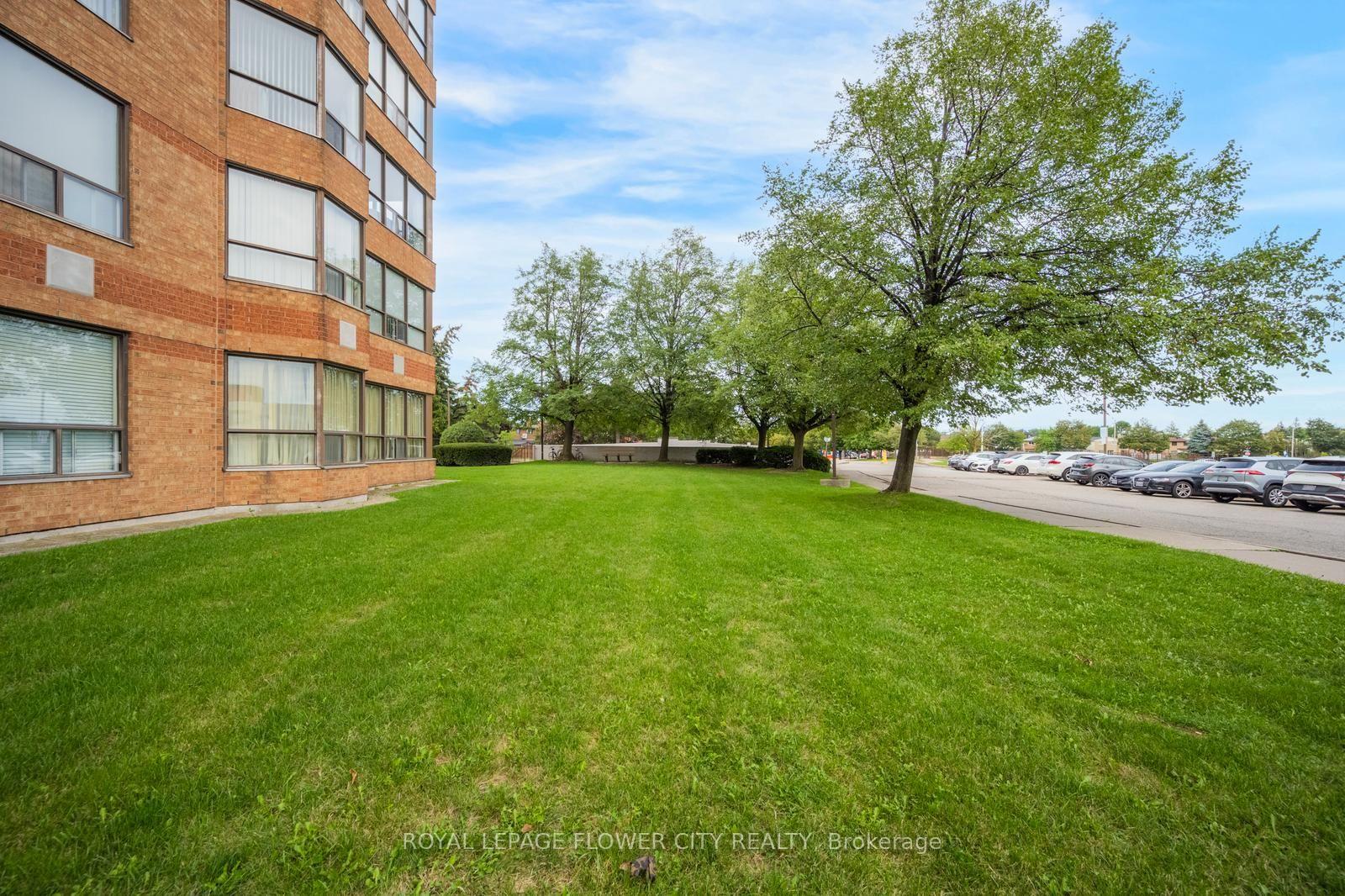 Photo 48 of Unit 417, 6 Humberline Drive, Etobicoke, West Humber-Clairville — HOMEH