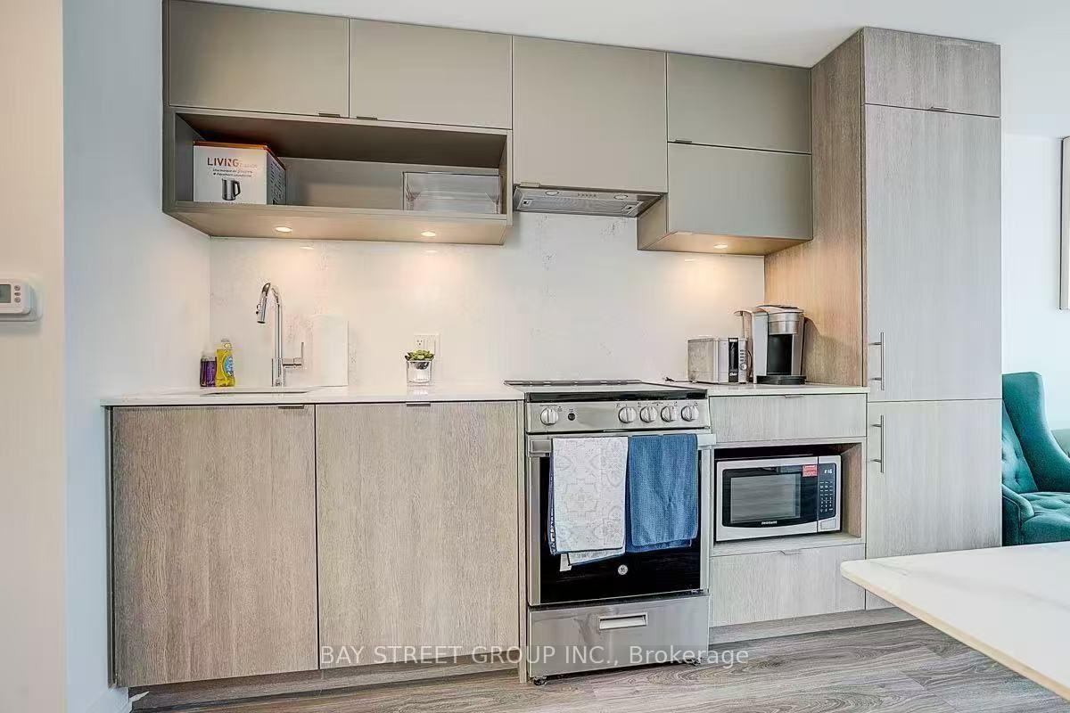 Photo 4 of Unit 2011, 100 Queen Street E, Toronto, Church-Yonge Corridor — HOMEH