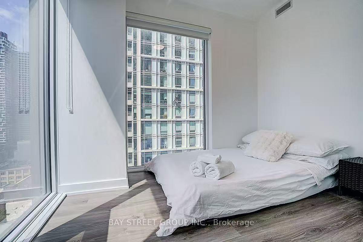 Photo 11 of Unit 2011, 100 Queen Street E, Toronto, Church-Yonge Corridor — HOMEH