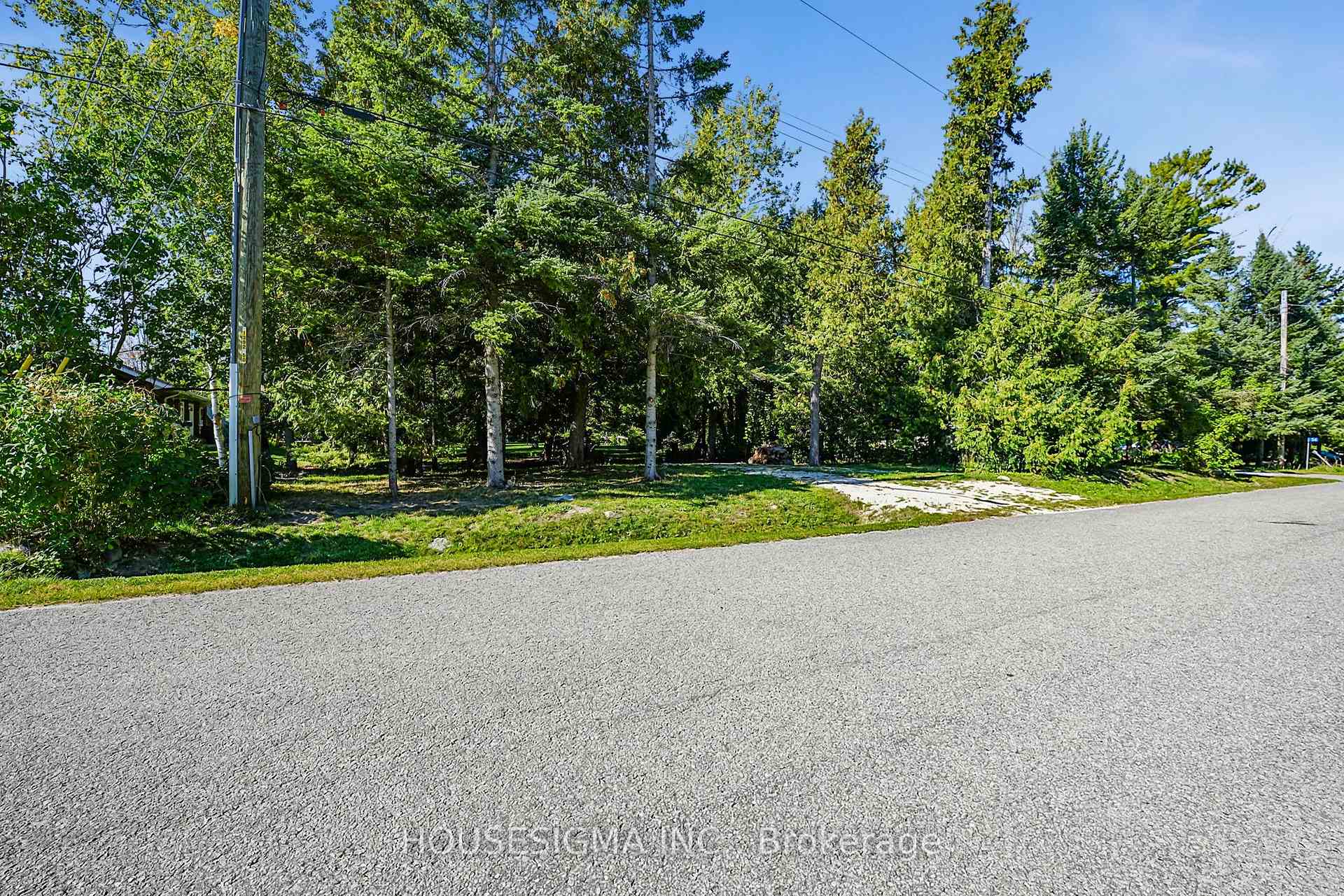 Photo 3 of 60 Robert Street S, Wasaga Beach — HOMEH