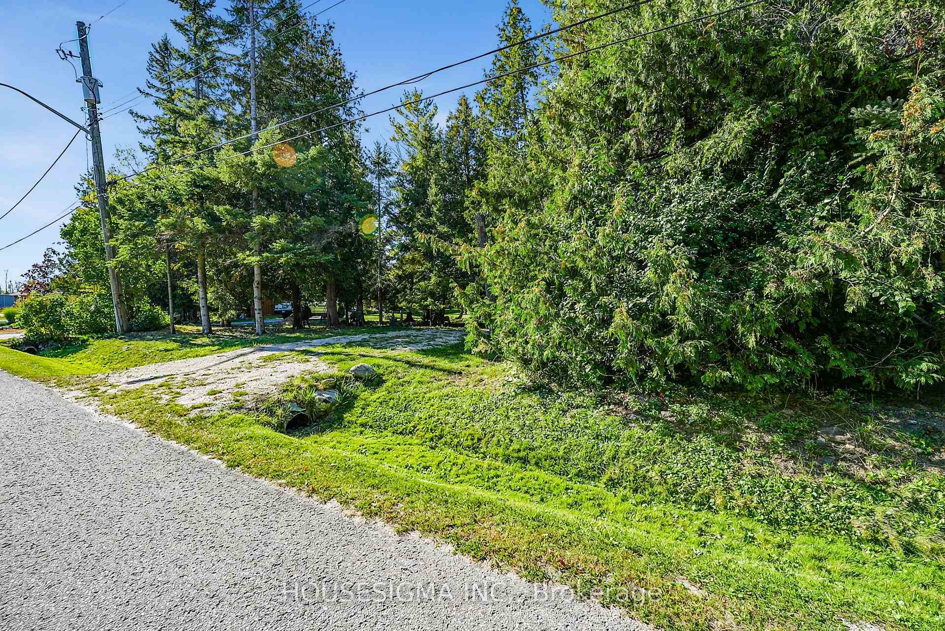 Photo 5 of 60 Robert Street S, Wasaga Beach — HOMEH