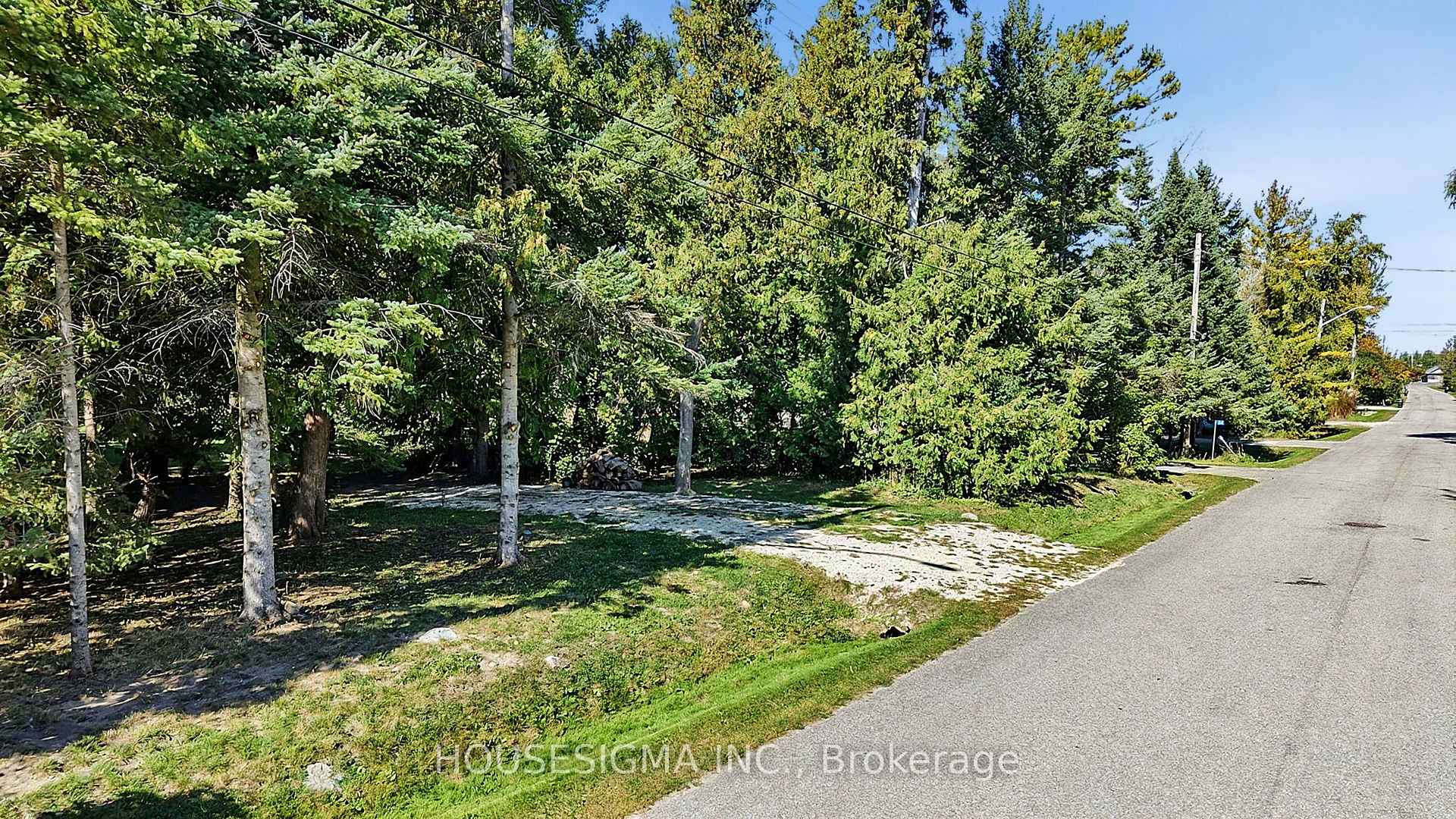 Photo 24 of 60 Robert Street S, Wasaga Beach — HOMEH