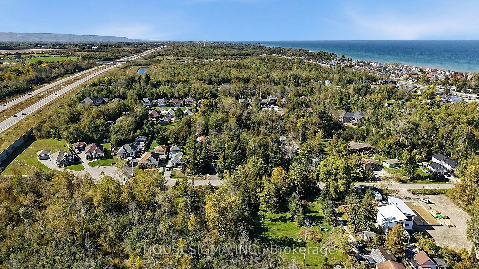 Photo 27 of 60 Robert Street S, Wasaga Beach — HOMEH